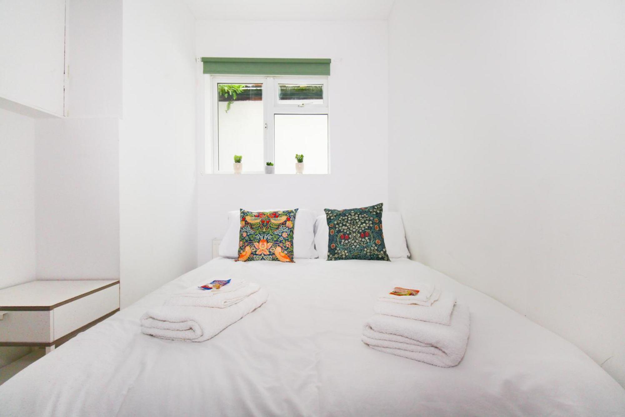 Two Bedroom In Islington Лондон Екстер'єр фото